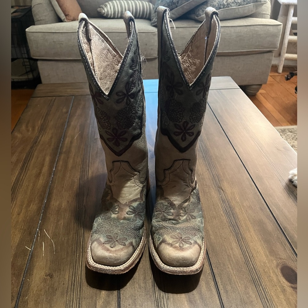 Circle G cowgirl boots, size 7